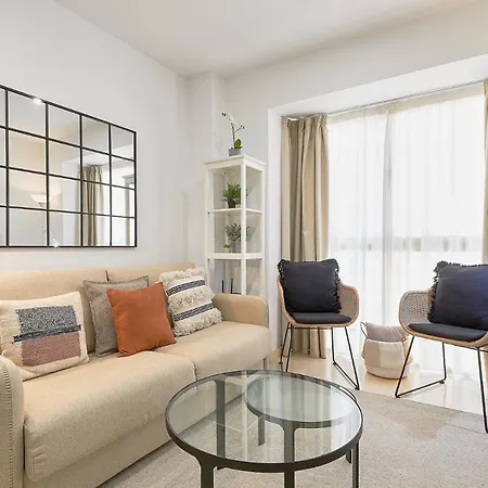 Hanna In By Solaga Homes Apartment