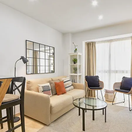 Hanna In By Solaga Homes Apartment